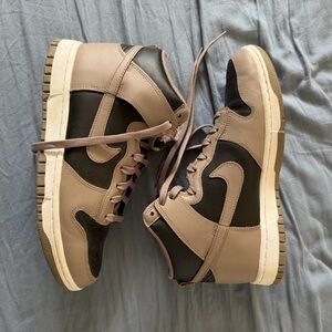 Nike Dunk High Retros